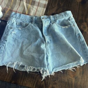 Universal thread shorts
